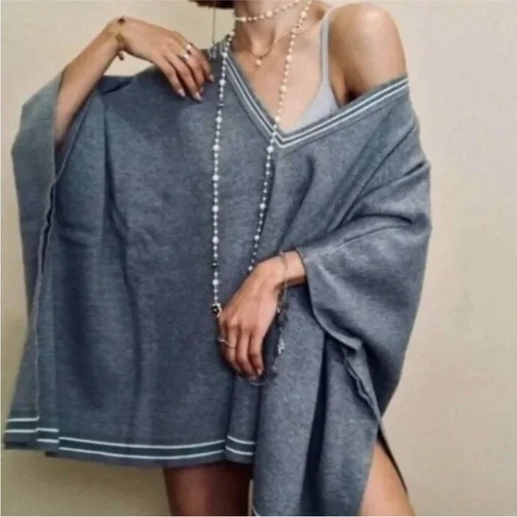 NWT House of Harlow 1960 Poncho Size -OSFM - Picture 2 of 12